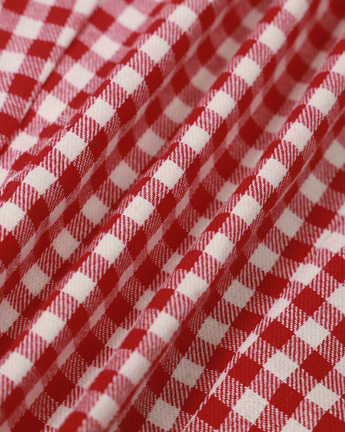 El mini vestido de cuadros rojo con cuello barco