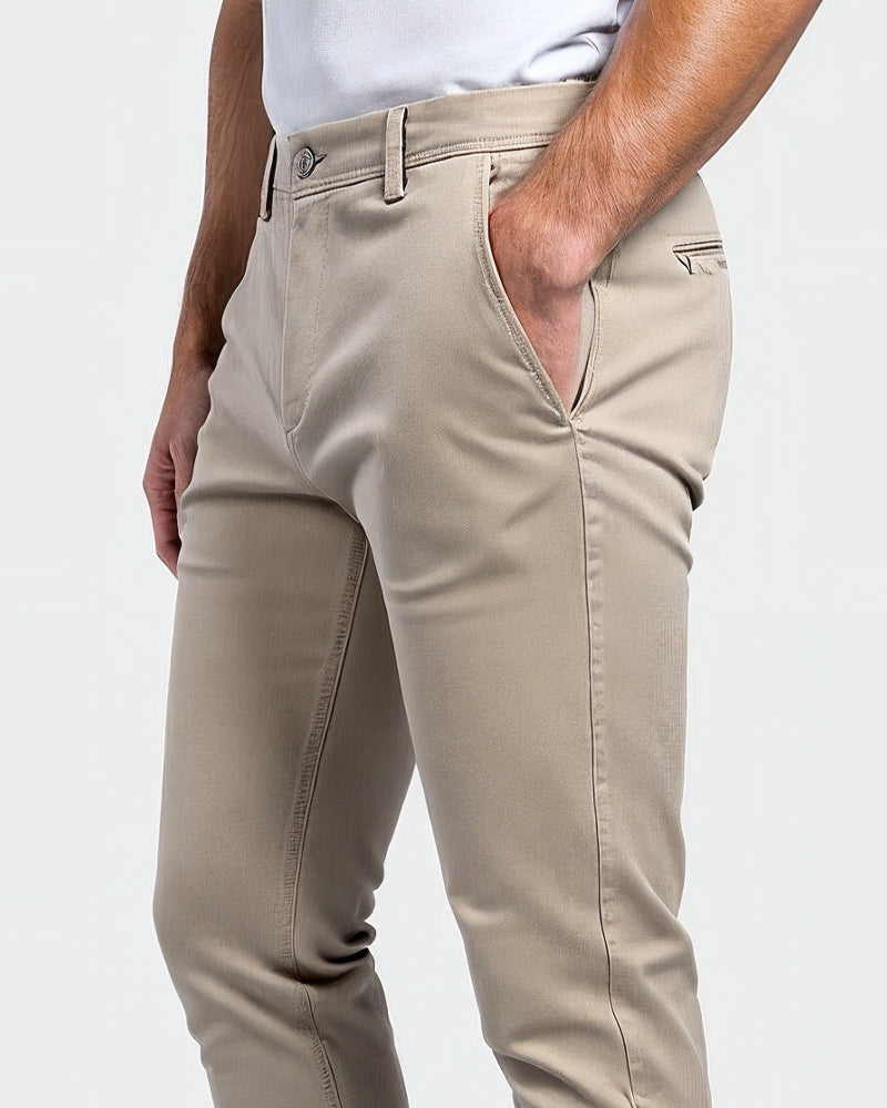 Pantalón Slim Fit