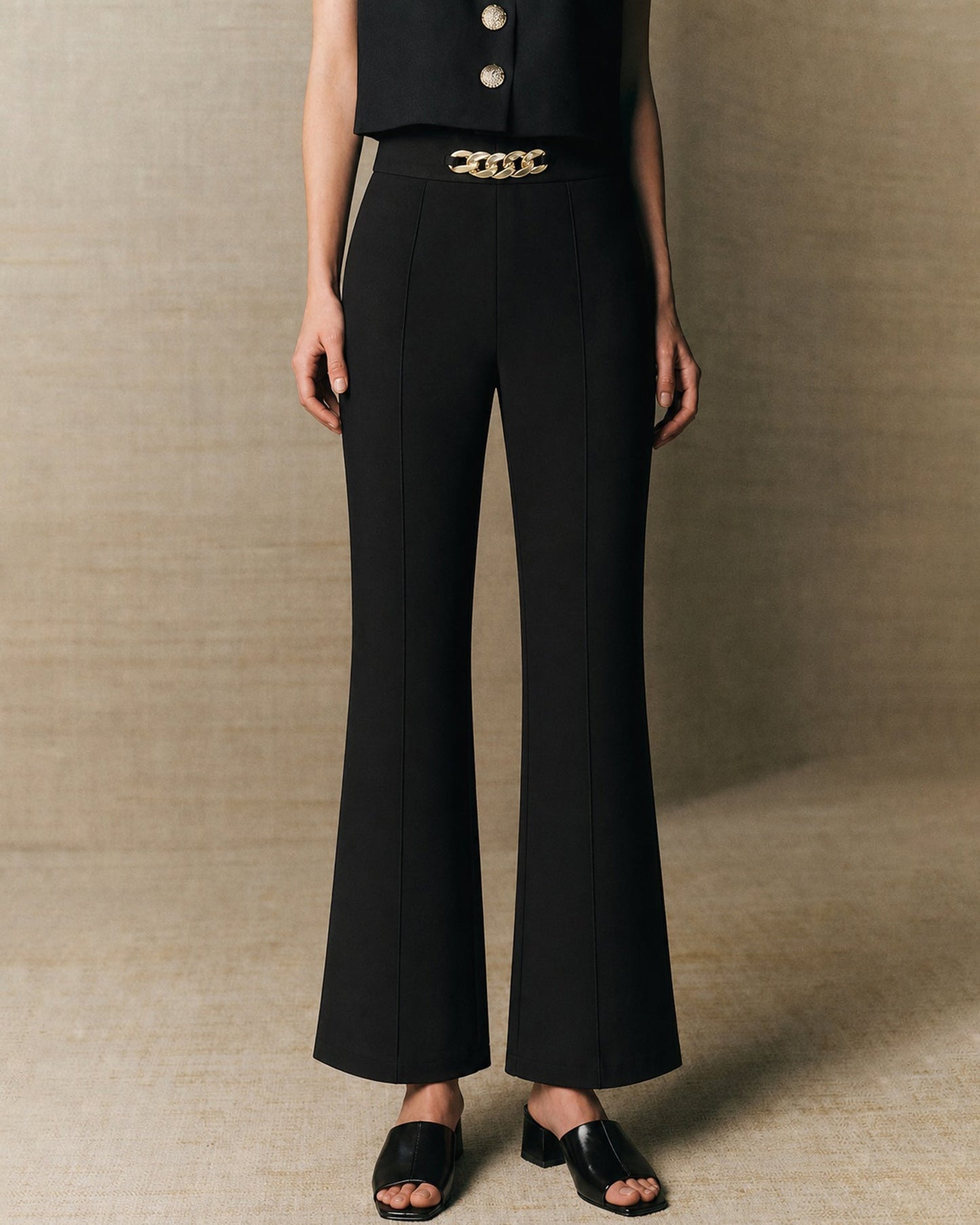 Pantalones Rectos con Bolsillos y Botón Negro