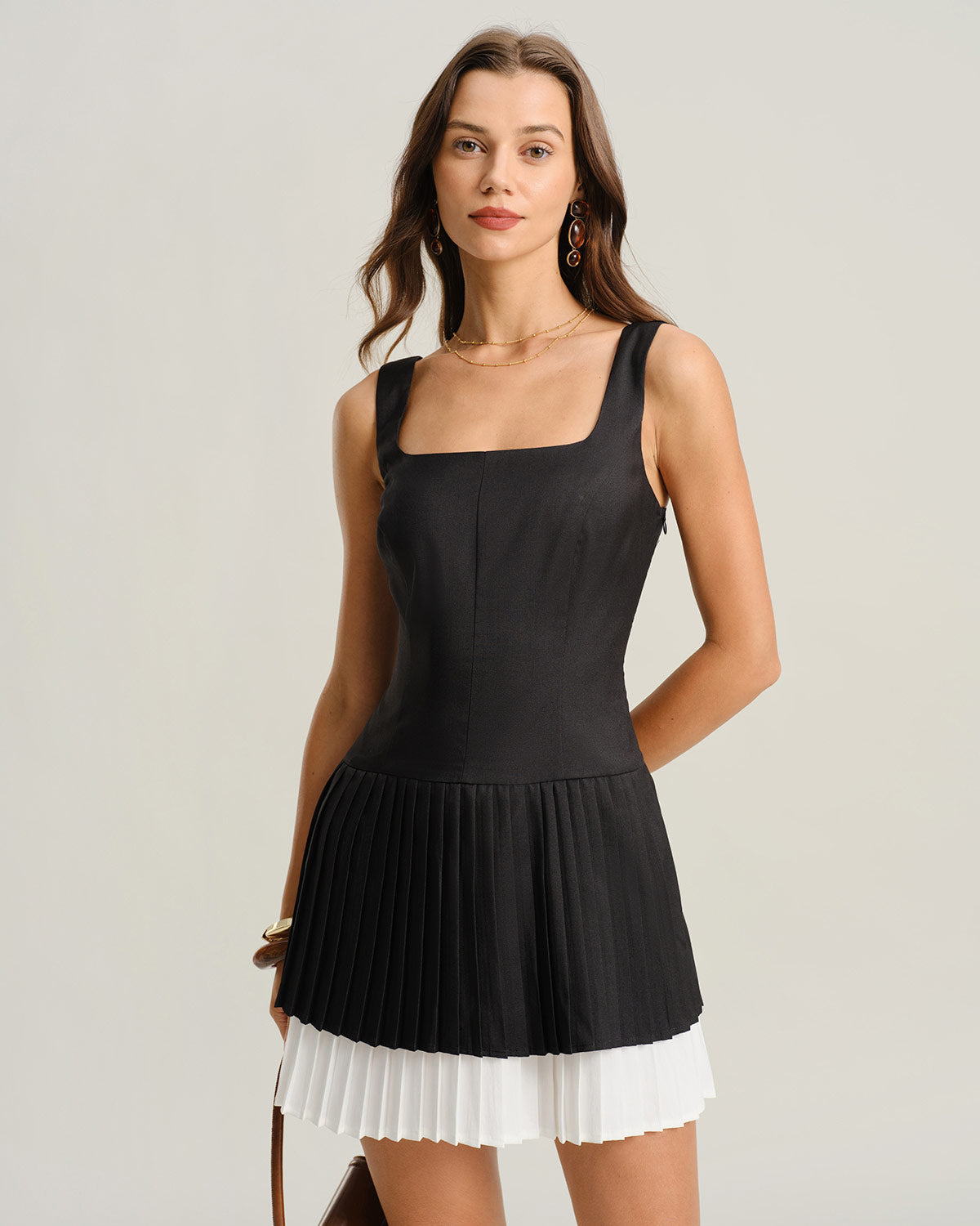 Vestido Mini Tipo L Encaje Negro con Contraste